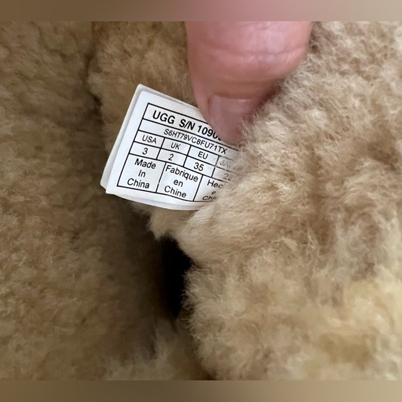 Bailey Bow Uggs size 3 girls chestnut - Picture 11 of 12